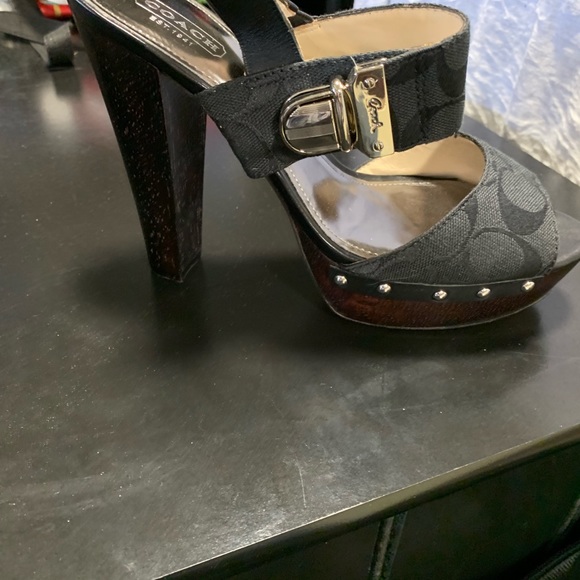 Coach Shoes - Picture 4 of 6